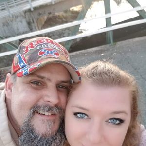 Meet your Posher, Dustin